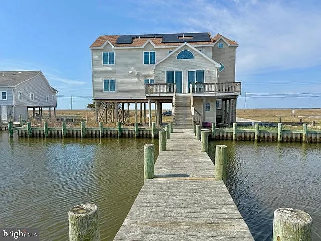 3 bed, 3.0 bath, 2700 sqft, $4,400 — Photo 3