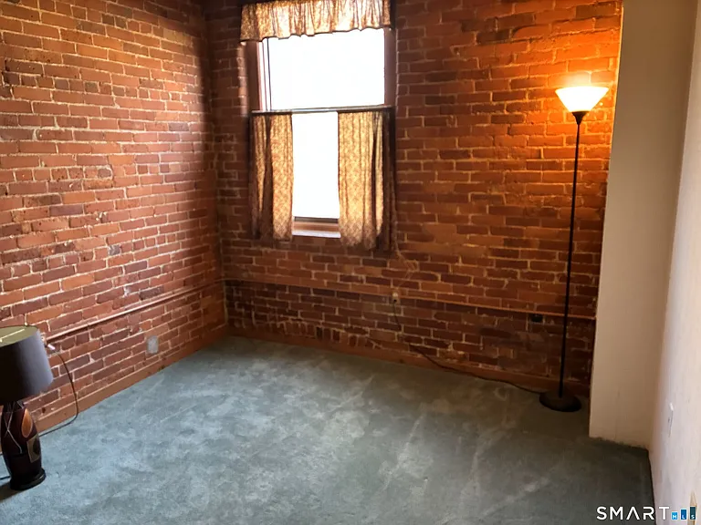 222 Williams St E #112 — Photo 3