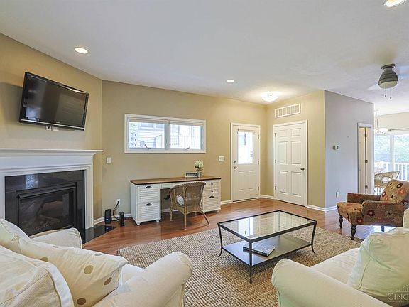 4th image of 3450 Golden Ave APT 4
