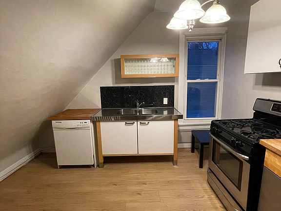 3rd image of 3450 Clifton Ave #7