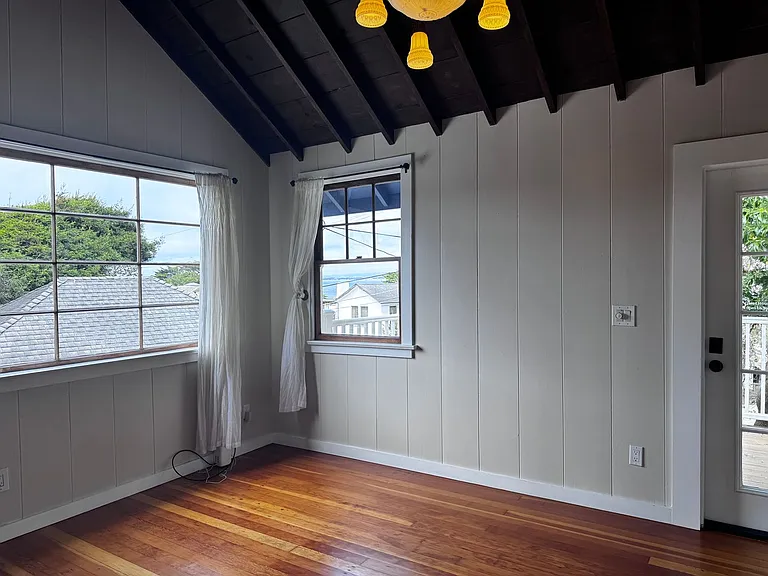 322 Lighthouse Ave #A — Photo 10