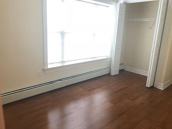 5th image of 1040 Delaware Ave
