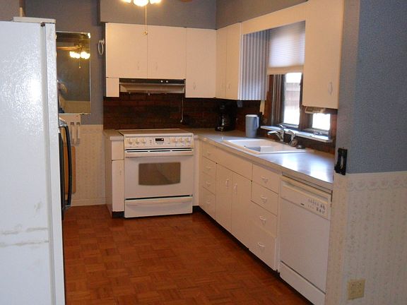 5th image of 1634 N Maxwell Ave