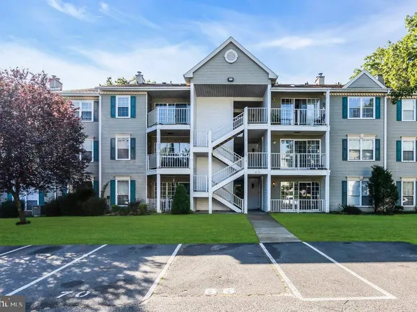 66 Iroquois Dr #24, Galloway, NJ 08205