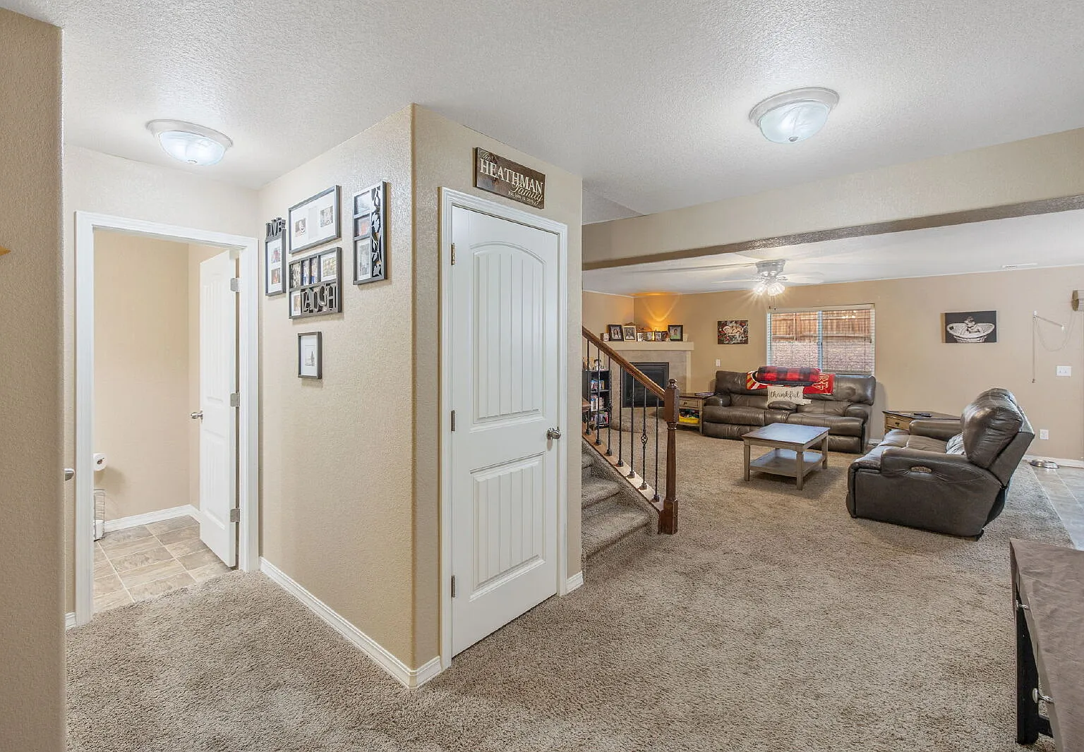 4 bed, 2.5 bath, 2708 sqft, $2,400 — Photo 3