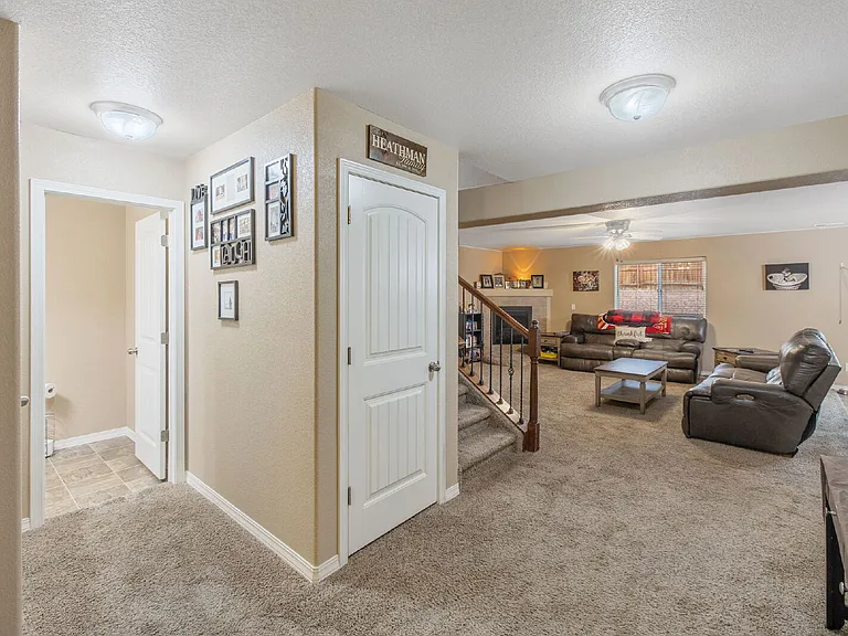7520 Dellwood Ln — Photo 3