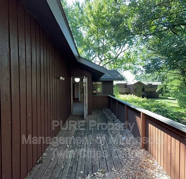 1514 N Timber Rdg — Photo 21