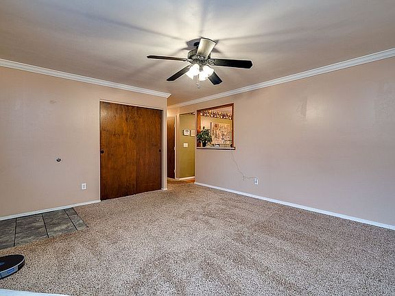 4th image of 2457 Tiverton Ln