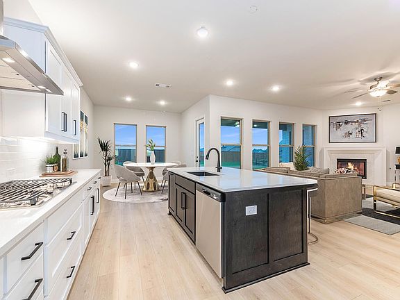 2KitchenBreakfastGreatRoom