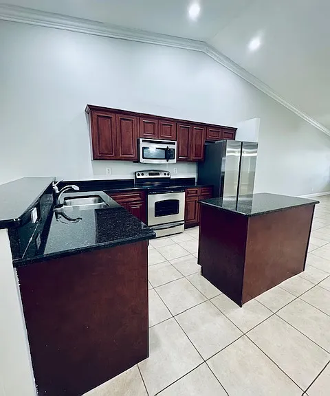 5525 Matanzas Dr — Photo 6