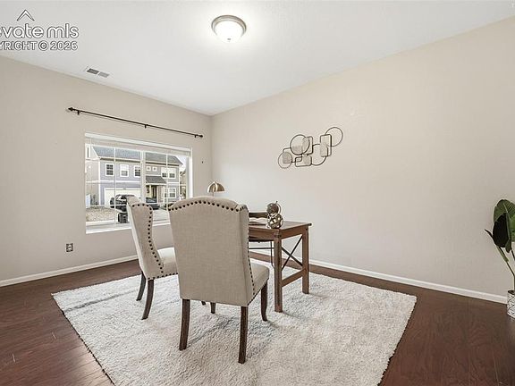 5th image of 7934 Whistlestop Ln