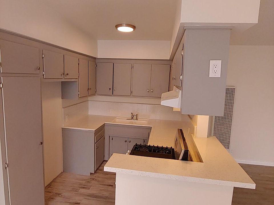 Kitchen, Lots of cabinet space