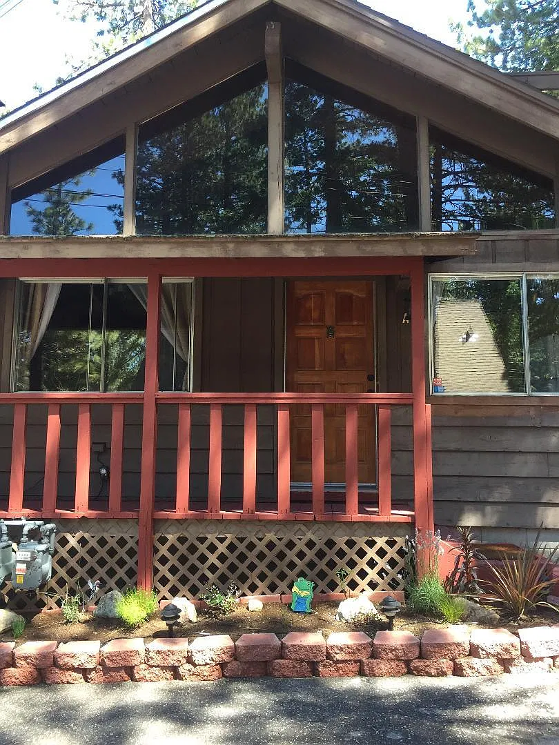 2 bed, 1000 sqft, $2,300 — Photo 1