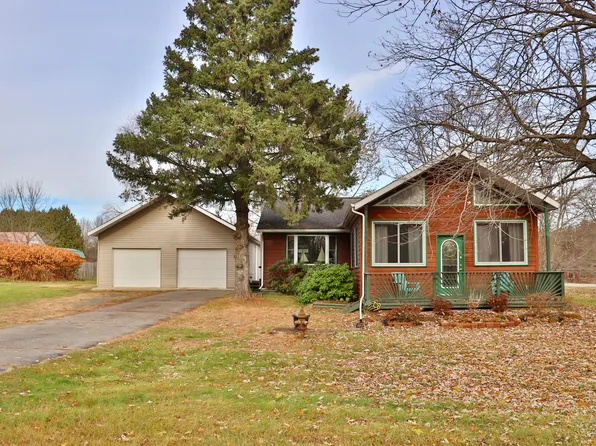 4 Duquette Rd, West Chazy, NY 12992