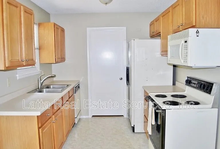 7315 Appleton Ave — Photo 6