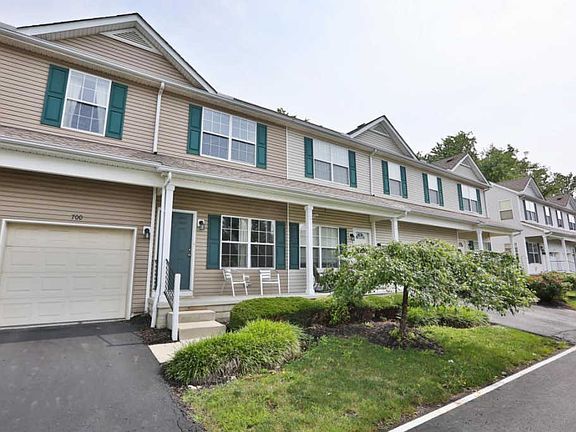 2nd image of 700 Wilke Pl