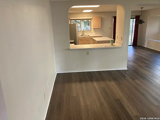 3 bed, 2.0 bath, 1556 sqft, $1,850 — Photo 3