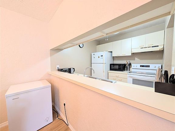 5th image of 3609 59TH AVENUE W #3609