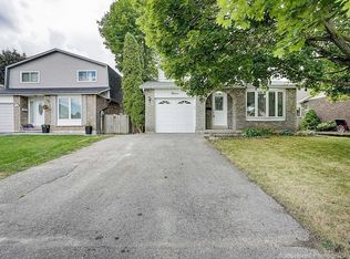 12 Marbury Ct, Whitby, ON L1N5Z4