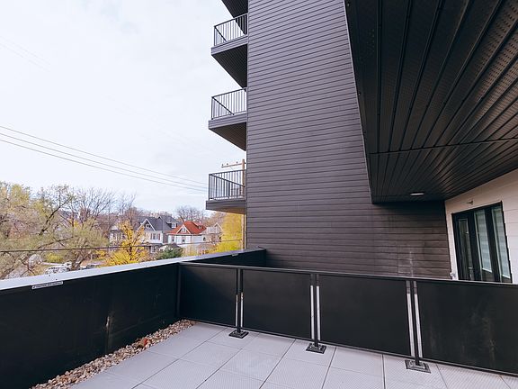 4th image of 456 Gertrude Ave #1267829