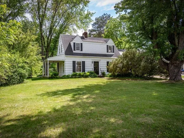 320 Elm Ave W, Menomonie, WI 54751