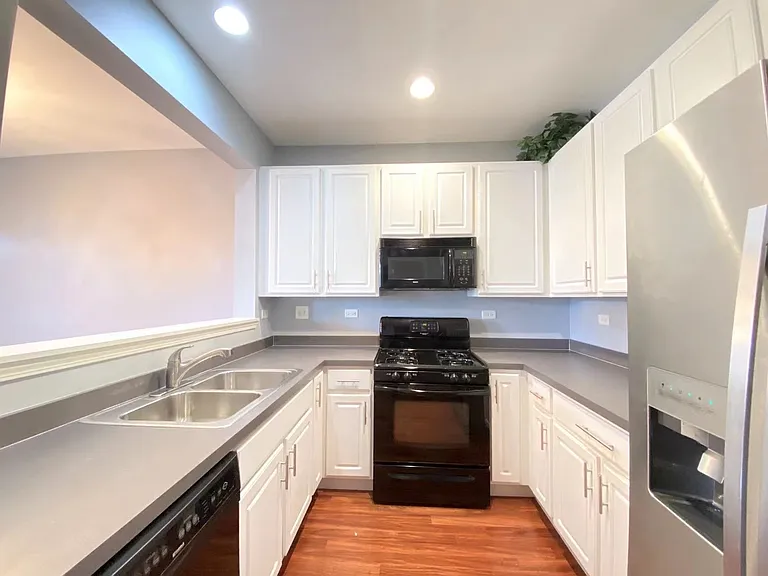 2279 Barrington Dr E #2279 — Photo 6
