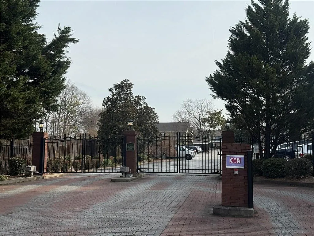 2 bed, 3.5 bath, 1214 sqft, $1,850 — Photo 1