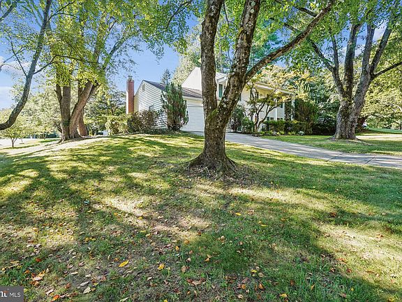 3rd image of 12119 Greenleaf Ave