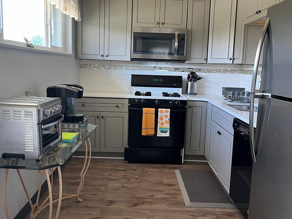 1st image of 199 Garden City Dr