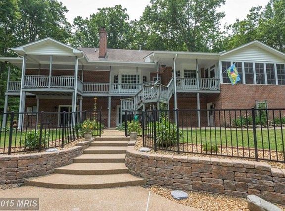 5th image of 8 River Bluffs Dr