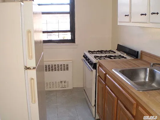 Rented by Douglas Elliman | media 4