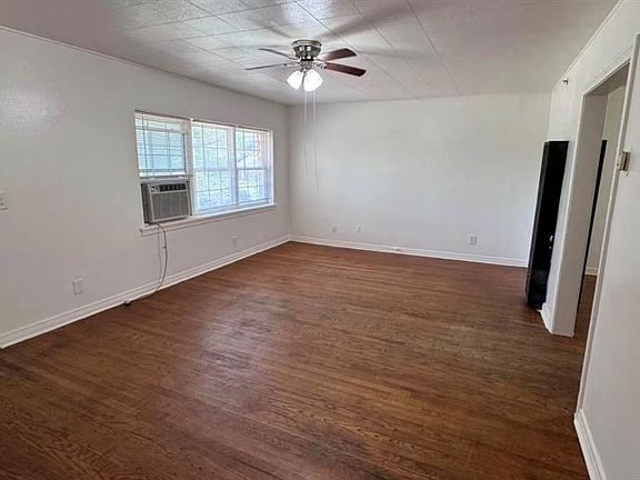 2nd image of 111 SW 26th St
