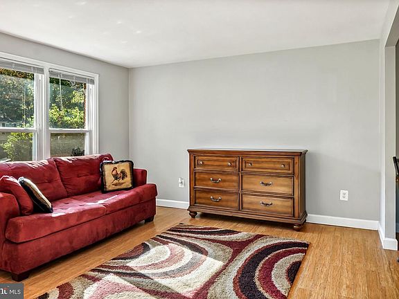 4th image of 3105 Knolewater Ct