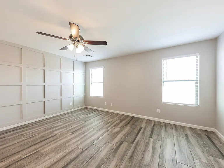 27424 N 54th Ln — Photo 11