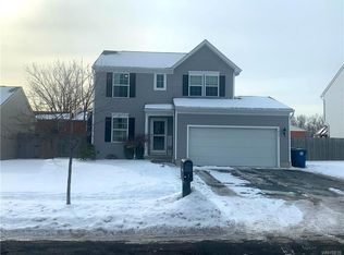 216 Sunset Ct, Amherst, NY 14228