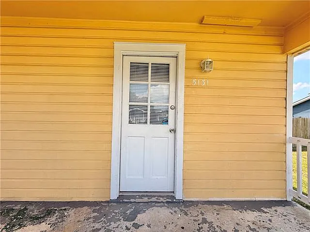 2 bed, 1.0 bath, 720 sqft, $1,250 — Photo 2