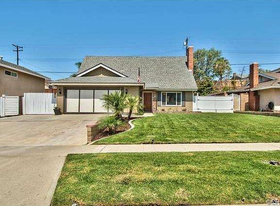 3rd image of 526 Mesa Dr