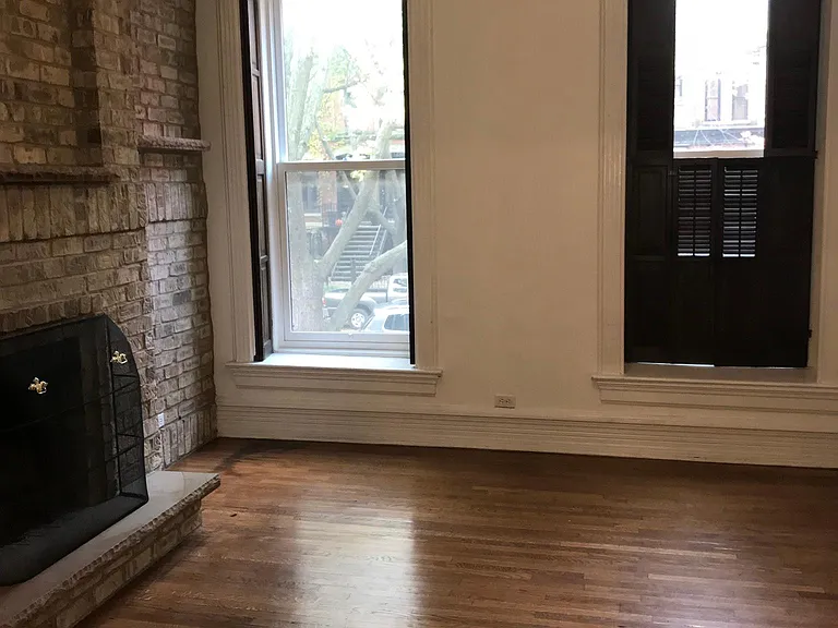 2117 N Bissell St #1 — Photo 4