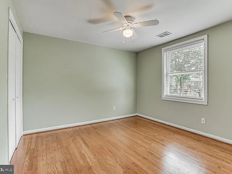 260 Burgess Ave — Photo 13