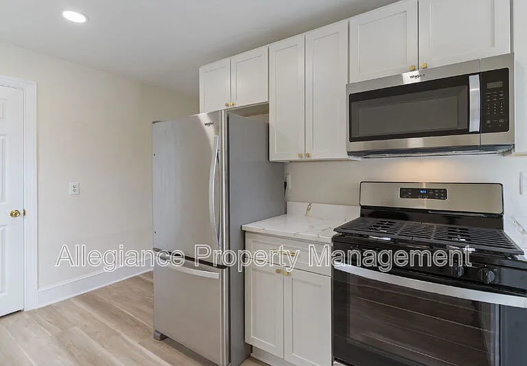 1506 B Mount Vernon Ave — Photo 18
