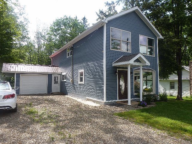 1st image of 320 Maplecrest Ave