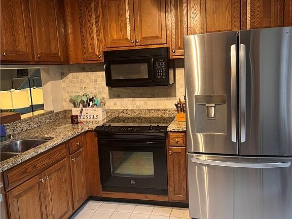 4th image of 2731 Spinnaker Ct