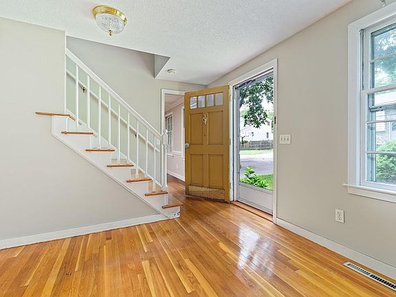 5th image of 7 Inglewood St