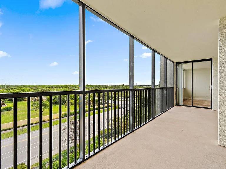 1605 S US Highway 1 #M1-506 — Photo 40