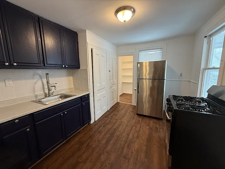 34 Kensington Pl #2 — Photo 2
