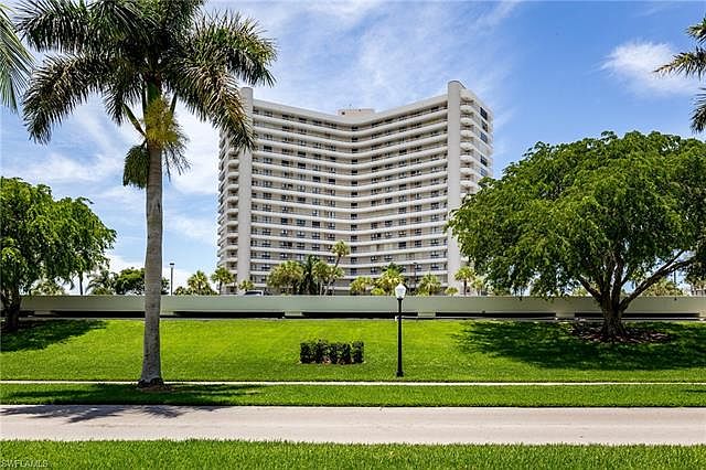 1st image of 380 Seaview Ct APT 1708