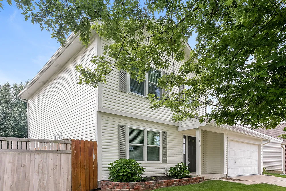 3 bed, 2.5 bath, 1320 sqft, $1,825 — Photo 4