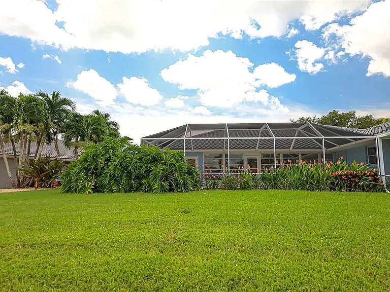 1690 Waxwing Ct — Photo 33