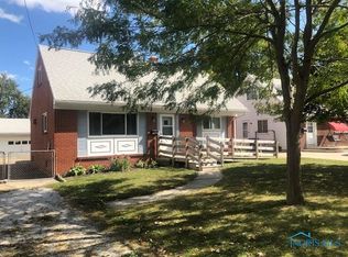 1031 Grasser St, Oregon, OH 43616