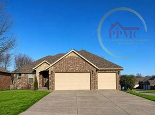 1532 N Marlowe Ave, Springfield, MO 65802